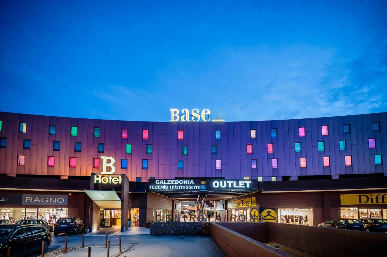 Base Hotel نوفينتا دي بْيافي المظهر الخارجي الصورة